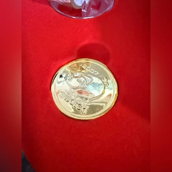 NEW 2007 SWATCH Be Lucky Chinese New Year of the Pig Watch SUJK119 Gift Set